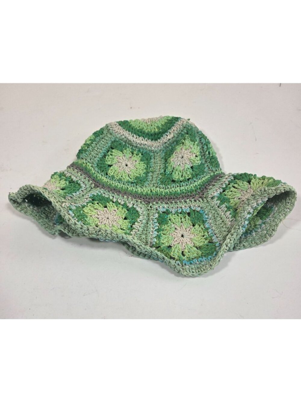 Steve Madden Green Crochet Bucket Hat - Picture 8 of 10